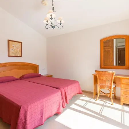 Villa Cala Galdana 7 卡拉加尔达纳